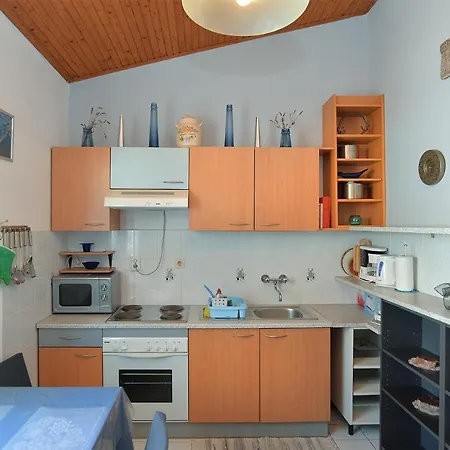 Veruda 216 Apartman *